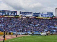 Foto: "Estadio Atahualpa" Barra: Boca del Pozo • Club: Emelec • País: Ecuador