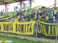 Foto: Barra: Dominio Aurinegro • Club: Alianza Petrolera • País: Colombia