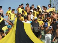 Foto: Barra: Dominio Aurinegro • Club: Alianza Petrolera • País: Colombia