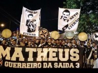 Foto: "Homenagem para Matheus Ricardo (Pimpão) e Neto do Consulado da GDA Bahia" Barra: Guerreiros do Almirante • Club: Vasco da Gama