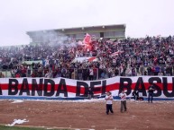 Foto: "La Banda del Basurero en el estadio Niño Héroe Manuel Bonilla de Miraflores" Barra: La Banda del Basurero • Club: Deportivo Municipal