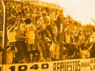 Foto: "Gol ante Sarmiento en la Final del ascenso 1972" Barra: La Barra de Flandria • Club: Flandria
