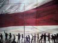 Foto: "1989, Liguilla Pre Libertadores, triunfo 2-1 a Boca. La hinchada despliega una bandera que cubre la popular de Vélez" Barra: Los Borrachos del Tablón • Club: River Plate