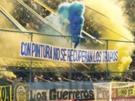 Foto: "Con pintura no se recuperan los trapos" Barra: Los Guerreros • Club: Rosario Central