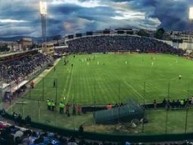 Foto: "Orgullo Tungurahuense" Barra: Los Ultras • Club: Macará • País: Ecuador