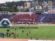 Foto: "Final de la tercera división en Ecuador" Barra: Mafia Azul Grana • Club: Deportivo Quito