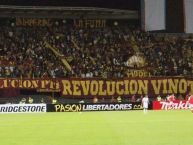 Foto: Barra: Revolución Vinotinto Sur • Club: Tolima • País: Colombia