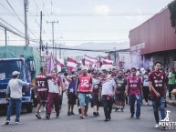 Foto: "Caravana en el Clásico Nacional - Ultra Morada" Barra: Ultra Morada • Club: Saprissa • País: Costa Rica