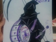 Desenho - Diseño - Arte - "La muerte violetaaaa 6 a 1 Danufrio" Dibujo de la Barra: La Banda Marley • Club: Defensor