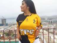 Hincha - Tribunera - Chica - Fanatica de la Barra: Al Hueso Pirata • Club: Coquimbo Unido