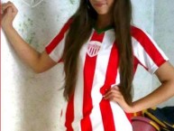 Hincha - Tribunera - Chica - Fanatica de la Barra: Comando Rojiblanco • Club: Club Necaxa