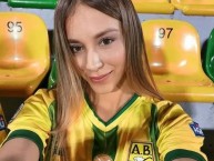 Hincha - Tribunera - Chica - Fanatica de la Barra: Fortaleza Leoparda Sur • Club: Atlético Bucaramanga