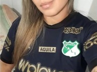 Hincha - Tribunera - Chica - Fanatica de la Barra: Frente Radical Verdiblanco • Club: Deportivo Cali • País: Colombia