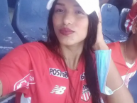 Hincha - Tribunera - Chica - Fanatica de la Barra: Frente Rojiblanco Sur • Club: Junior de Barranquilla • País: Colombia