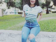 Hincha - Tribunera - Chica - Fanatica de la Barra: La Komún • Club: Santos Laguna