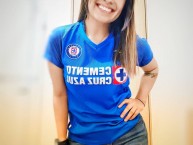 Hincha - Tribunera - Chica - "@Mary_Rguez1" Fanatica de la Barra: La Sangre Azul • Club: Cruz Azul • País: México