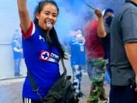 Hincha - Tribunera - Chica - "FB: Ochamac Mon" Fanatica de la Barra: La Sangre Azul • Club: Cruz Azul • País: México