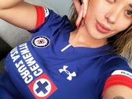 Hincha - Tribunera - Chica - "https://www.instagram.com/brendazambranoc/?hl=es-la" Fanatica de la Barra: La Sangre Azul • Club: Cruz Azul • País: México