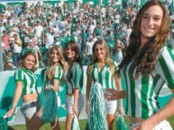 Hincha - Tribunera - Chica - Fanatica de la Barra: Loucos da Papada • Club: Juventude