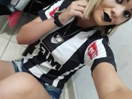 Hincha - Tribunera - Chica - Fanatica de la Barra: Movimento 105 Minutos • Club: Atlético Mineiro • País: Brasil