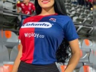 Hincha - Tribunera - Chica - Fanatica de la Barra: Rexixtenxia Norte • Club: Independiente Medellín • País: Colombia
