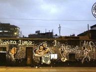 Mural - Graffiti - Pintadas - "La fiesta del pueblo" Mural de la Barra: Comando SVR • Club: Alianza Lima • País: Peru