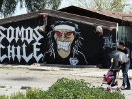 Mural - Graffiti - Pintada - "SOMOS CHILE" Mural de la Barra: Garra Blanca • Club: Colo-Colo