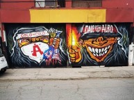 Mural - Graffiti - Pintada - "Anti universidad católica y anti universidad de Chile" Mural de la Barra: Garra Blanca • Club: Colo-Colo