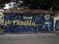 Mural - Graffiti - Pintadas - "La 12 no tiembla...Late" Mural de la Barra: La 12 • Club: Boca Juniors • País: Argentina