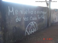 Mural - Graffiti - Pintadas - "me vuelvo a enamorar de vos cada partido" Mural de la Barra: La Banda de la Quema • Club: Huracán • País: Argentina