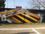 Mural - Graffiti - Pintadas - Mural de la Barra: La Banda Monstruo • Club: Almirante Brown • País: Argentina