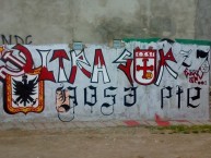 Mural - Graffiti - Pintada - "LA ULTRASUR BOSA" Mural de la Barra: La Guardia Albi Roja Sur • Club: Independiente Santa Fe
