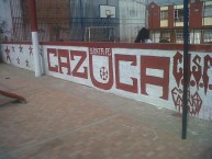 Mural - Graffiti - Pintadas - "CAZUCA ES DEL LEÓN." Mural de la Barra: La Guardia Albi Roja Sur • Club: Independiente Santa Fe • País: Colombia