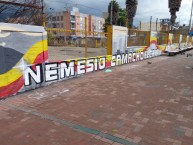 Mural - Graffiti - Pintadas - "ESTADIO NEMESIO CAMACHO EL CAMPIN." Mural de la Barra: La Guardia Albi Roja Sur • Club: Independiente Santa Fe • País: Colombia