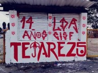 Mural - Graffiti - Pintada - "Tejares Zona Quinta del León." Mural de la Barra: La Guardia Albi Roja Sur • Club: Independiente Santa Fe
