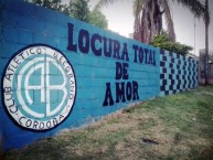Mural - Graffiti - Pintada - "LOCURA TOTAL DE AMOR" Mural de la Barra: Los Piratas Celestes de Alberdi • Club: Belgrano