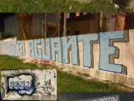 Mural - Graffiti - Pintadas - "Cerro cerro en el estadio" Mural de la Barra: Los Villeros • Club: Cerro • País: Uruguay