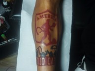 Tattoo - Tatuaje - tatuagem - "Tatuaje baron rojo sur Rojo capo" Tatuaje de la Barra: Baron Rojo Sur • Club: América de Cáli