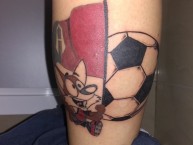 Tattoo - Tatuaje - tatuagem - "El zorro, el rojo y el negro, mi bandera, mis colores. Un balón. Mi vida..." Tatuaje de la Barra: Barra 51 • Club: Atlas • País: México