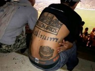 Tattoo - Tatuaje - tatuagem - "Integrante de La Boca Del Pozo dentro de la general en el estadio de Barcelona donde no se podía dejar entrar hinchada visitante" Tatuaje de la Barra: Boca del Pozo • Club: Emelec