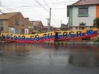 Trapo - Bandeira - Faixa - Telón - "Bogota es tu casa" Trapo de la Barra: Comandos Azules • Club: Millonarios