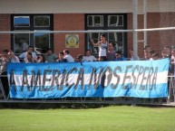 Trapo - Bandeira - Faixa - Telón - "A américa nos espera" Trapo de la Barra: Geral do Grêmio • Club: Grêmio