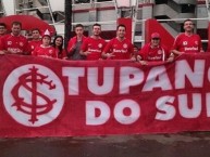Trapo - Bandeira - Faixa - Telón - Trapo de la Barra: Guarda Popular • Club: Internacional • País: Brasil