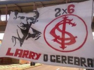 Trapo - Bandeira - Faixa - Telón - "Larry O cerebral" Trapo de la Barra: Guarda Popular • Club: Internacional