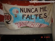 Trapo - Bandeira - Faixa - Telón - "No me faltes nunca" Trapo de la Barra: La Banda de la Quema • Club: Huracán • País: Argentina