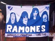 Trapo - Bandeira - Faixa - Telón - "Ramones" Trapo de la Barra: La Brava • Club: Alvarado