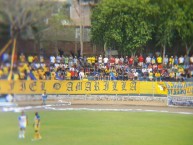 Trapo - Bandeira - Faixa - Telón - Trapo de la Barra: La Fiel Amarilla • Club: Once Municipal