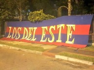 Trapo - Bandeira - Faixa - Telón - "Los del este" Trapo de la Barra: La Plaza y Comando • Club: Cerro Porteño • País: Paraguay