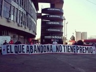 Trapo - Bandeira - Faixa - Telón - "El que abandona no tiene premio" Trapo de la Barra: Los Borrachos del Tablón • Club: River Plate • País: Argentina