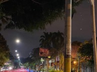 Trapo - Bandeira - Faixa - Telón - "La bandera más grande del mundo" Trapo de la Barra: Rexixtenxia Norte • Club: Independiente Medellín